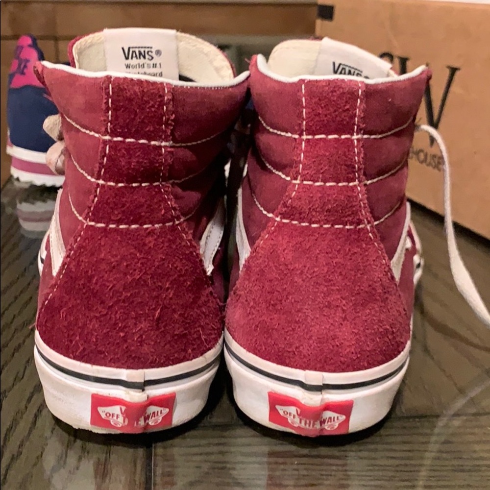 Vans - Picture 3 of 5